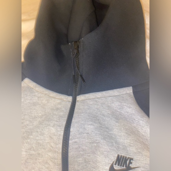 Nike Tech Fleece Full Zip Up Hoody Size Large in Grey and Black 928483-064 - Picture 3 of 7